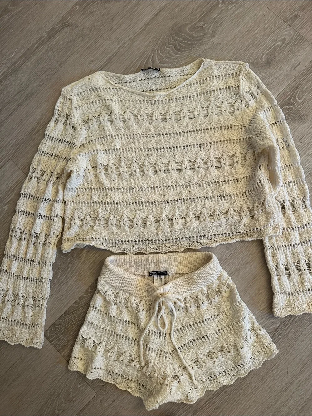 Zara Cream Crochet Knit Long Sleeve Top and shorts